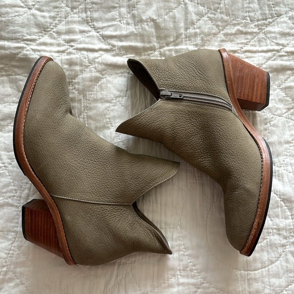 Poppy Barley Shoes - Poppy Barley Two Point Five Ankle Boot